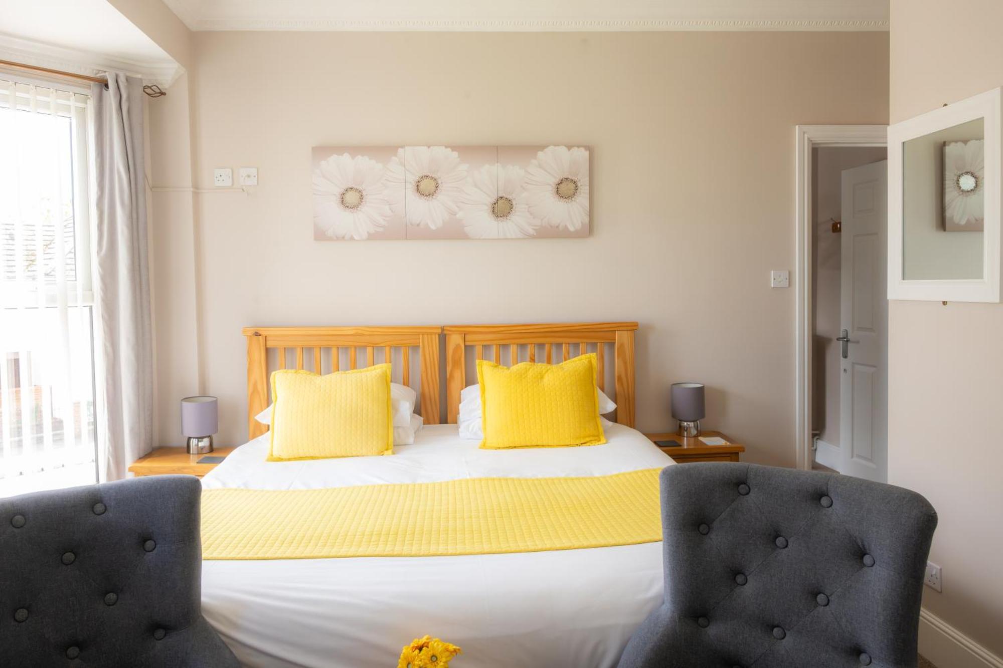 The Courtyard Guest House Great Yarmouth Esterno foto