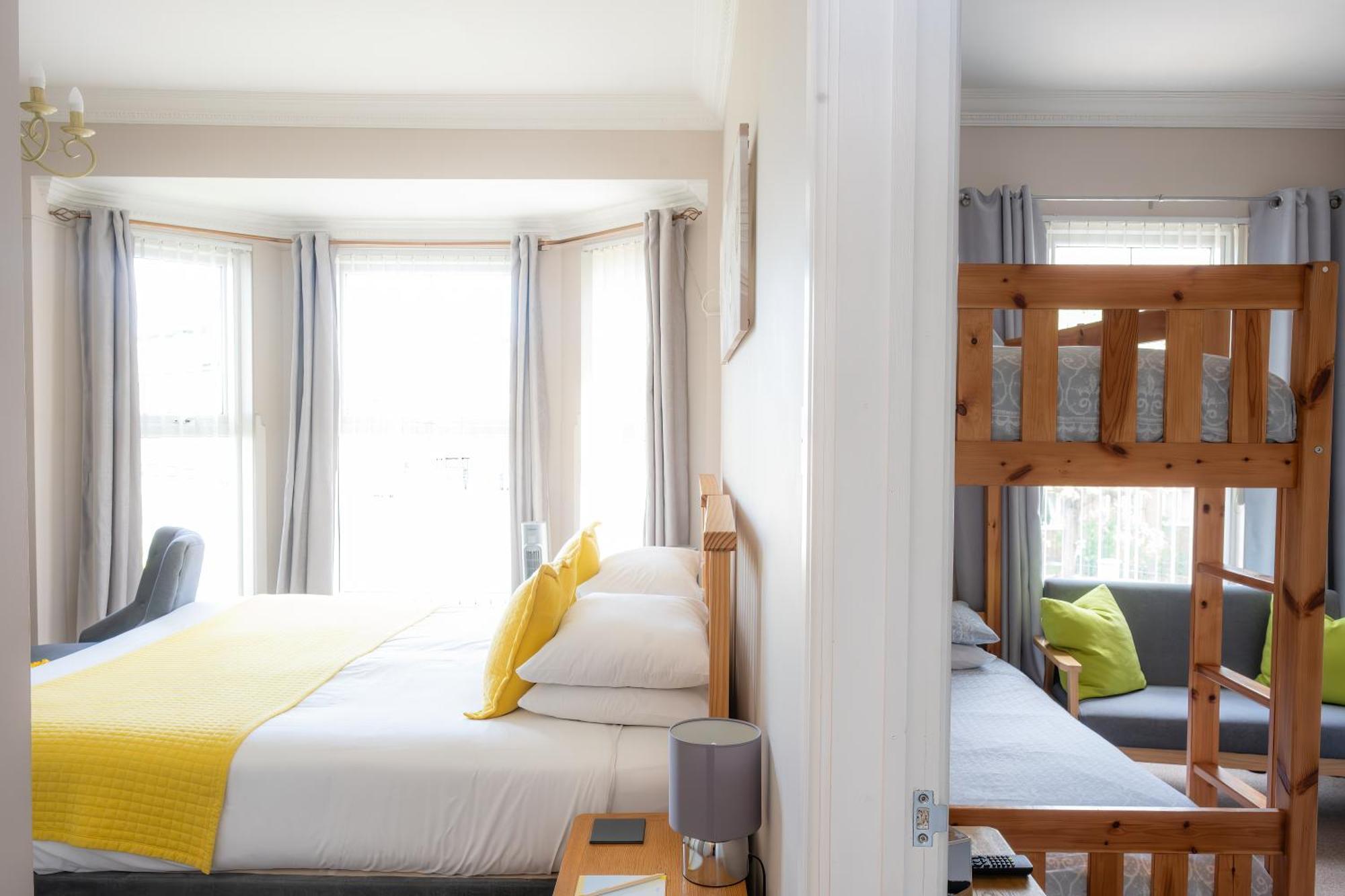 The Courtyard Guest House Great Yarmouth Esterno foto