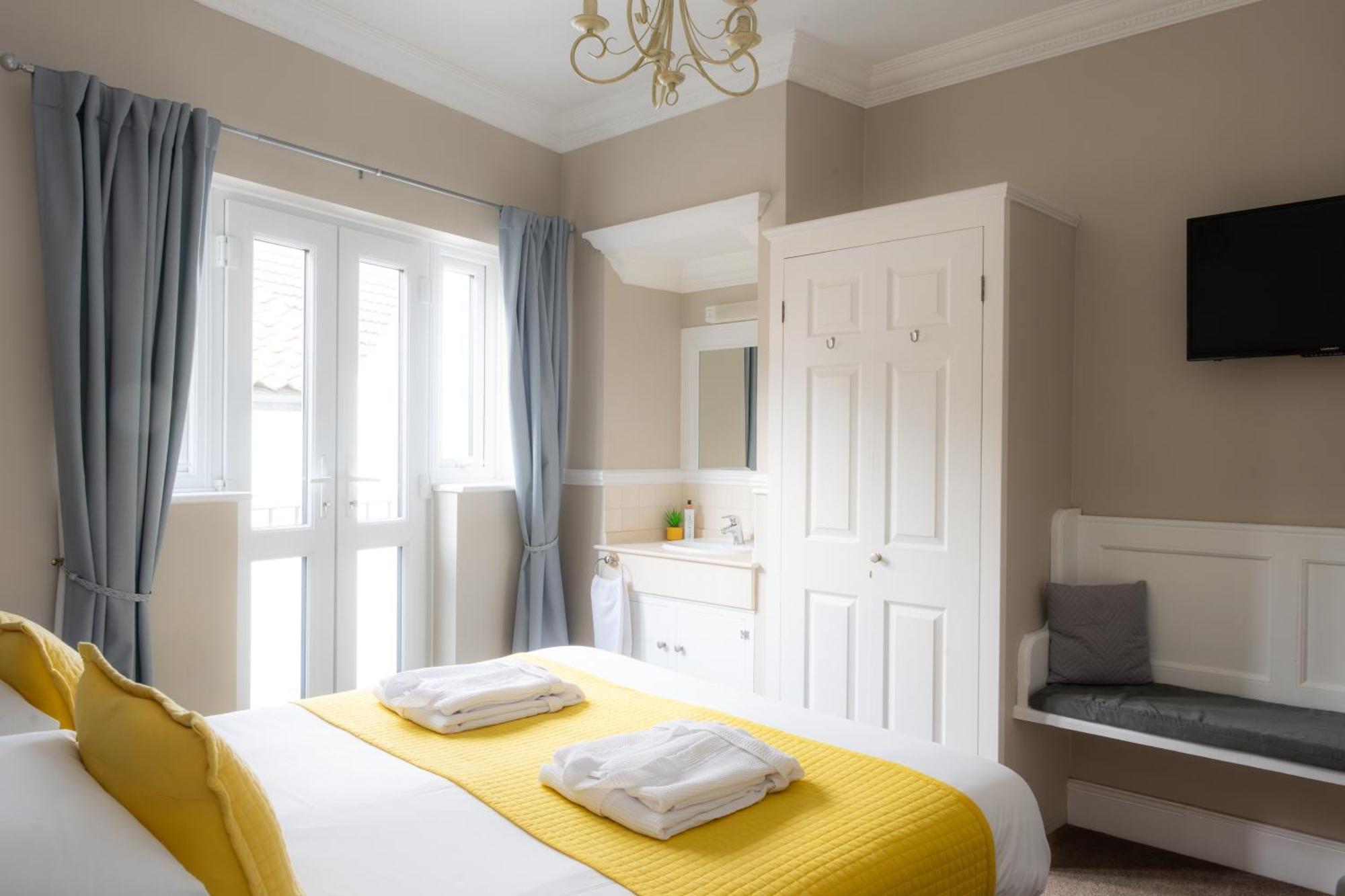 The Courtyard Guest House Great Yarmouth Esterno foto