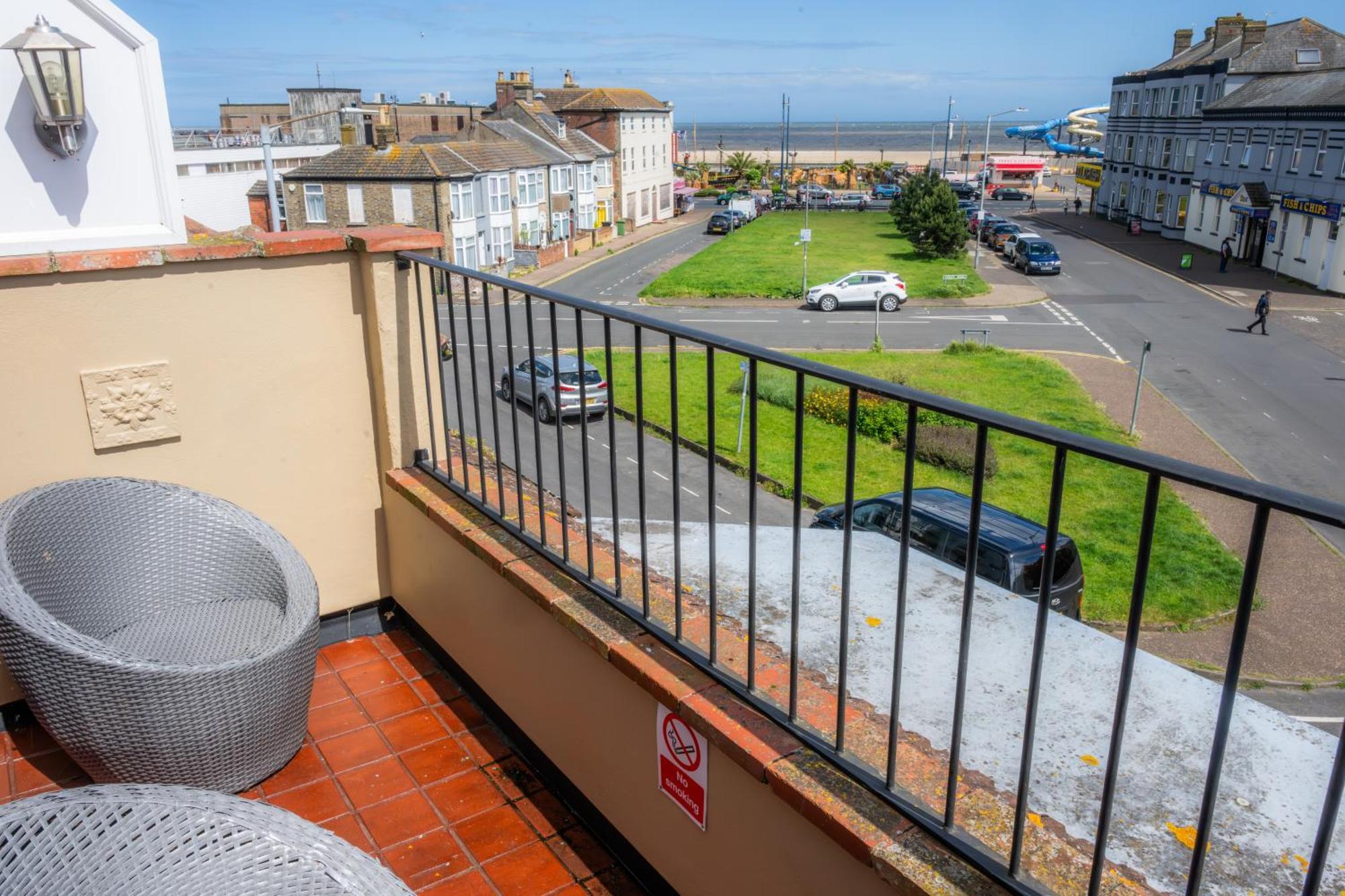The Courtyard Guest House Great Yarmouth Esterno foto