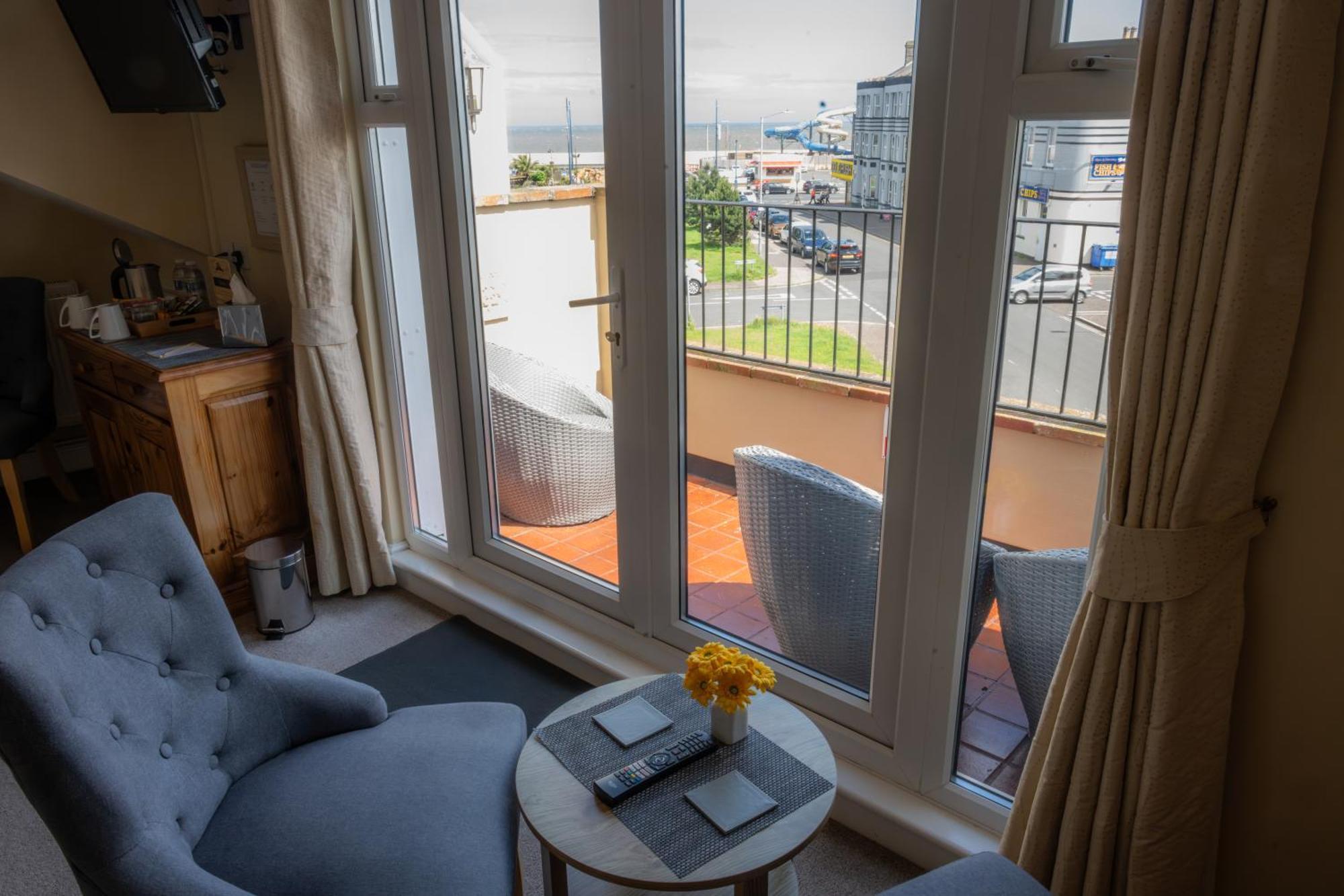 The Courtyard Guest House Great Yarmouth Esterno foto